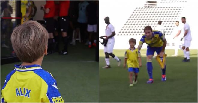 El pequeño cadista junto a Álex Fernández (Fotos: CCF).