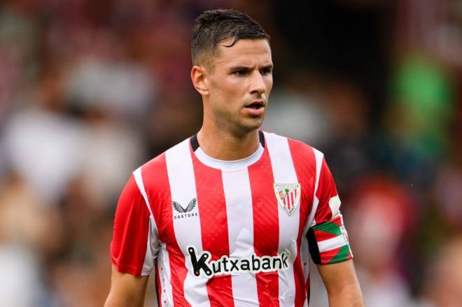 El delantero Gorka Guruzeta, capitán en un partido amistoso de la pretemporada, ha salido en la segunda parte en Inglaterra (Foto: Athletic Club).