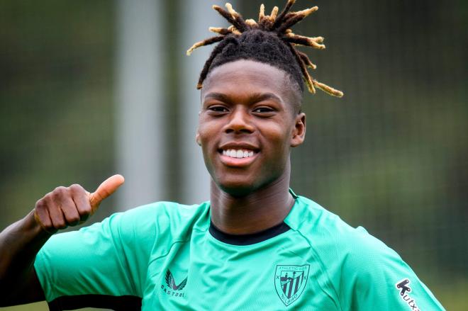 La sonrisa de Nico Williams, de vuelta en Lezama (Foto: Athletic Club).