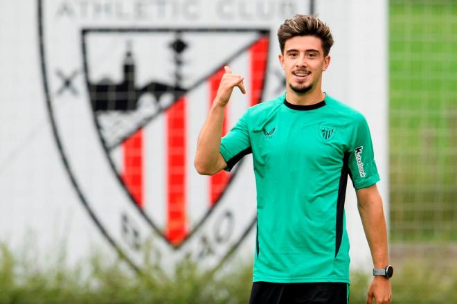 El navarro Nico Serrano se recupera en Lezama (Foto: Athletic Club).