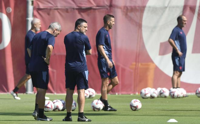 García Pimienta, en la sesión del lunes (Foto: Kiko Hurtado).