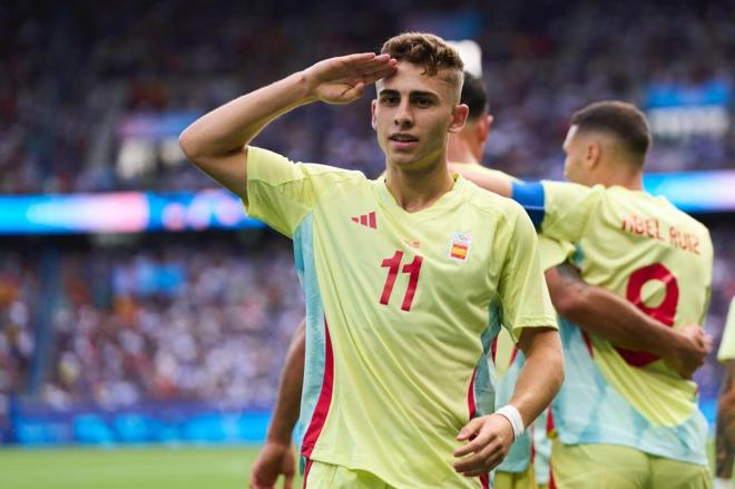 Fermín López celebra uno de sus goles en el España-Francia (Foto: SeFutbol).