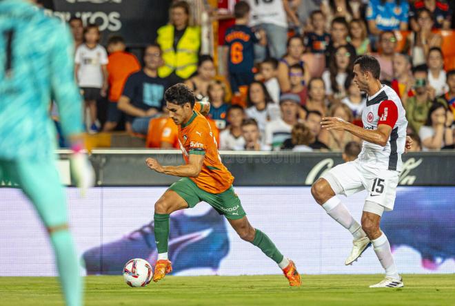 André Almeida, en el Trofeo Naranja (Foto: Valencia CF).