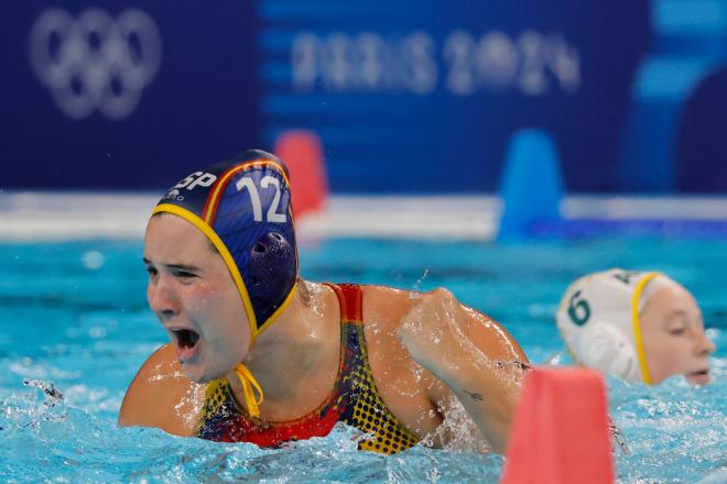 Paula Leiton celebra un gol en la final de waterpolo en París 2024 (Foto: EFE).