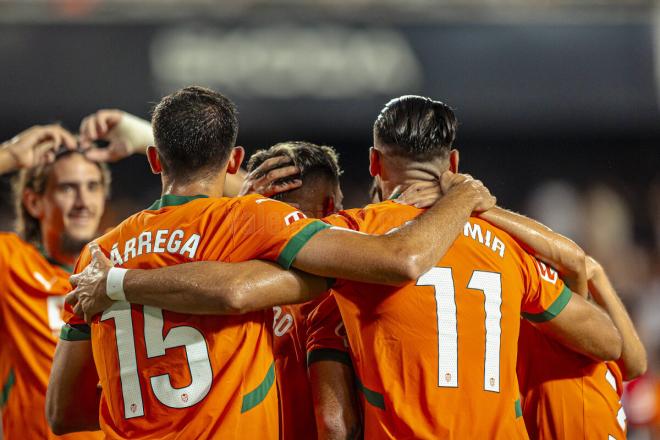 Gol de Hugo Duro en el Trofeo Naranja (Foto: Valencia CF).