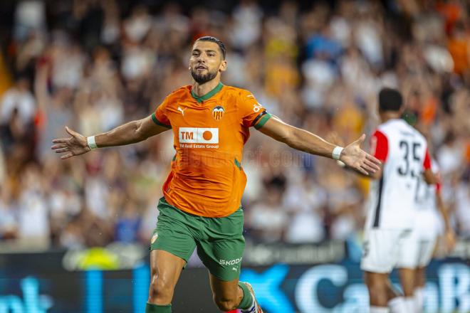 Gol de Rafa Mir en el Trofeo Naranja (Foto: Valencia CF).