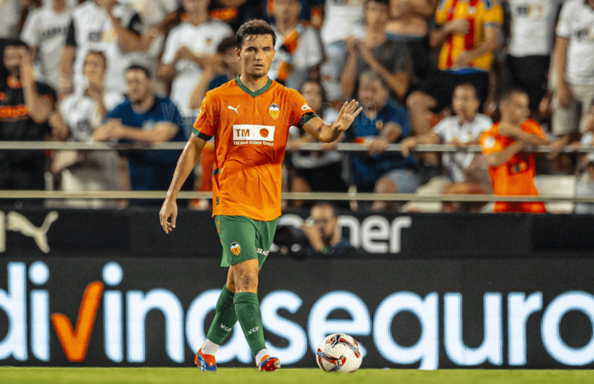 Hugo Guillamón, en el Trofeo Naranja, podría regresar al once titular (Foto: Valencia CF).