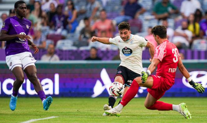 Raúl Moro, ante el Toulouse (Foto: Real Valladolid).