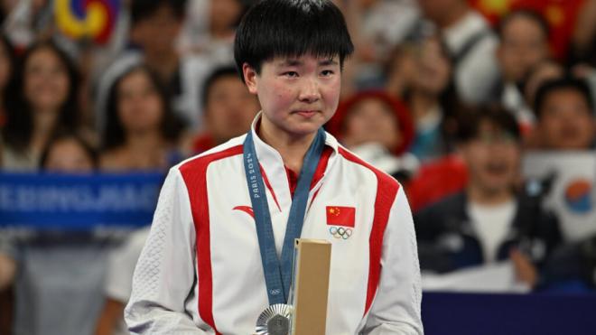 He Bing Jiao, en la entrega de medallas de los JJOO (CordonPress)