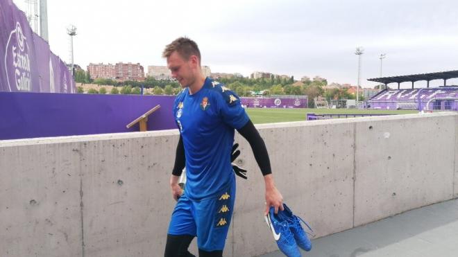 Karl Hein, entrenando con el Real Valladolid.