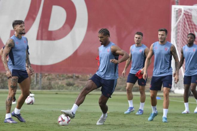 Loïc Badé, en el entrenamiento de este martes (Foto: Kiko Hurtado).