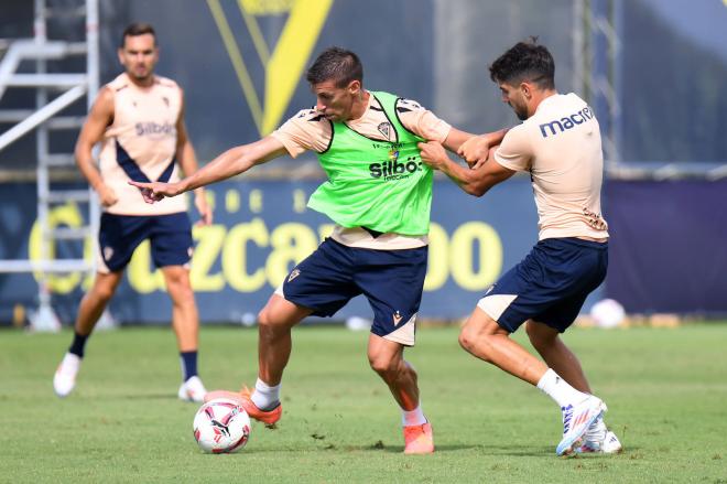 Alcaraz, en un entrenamiento (Foto: Cádiz CF).