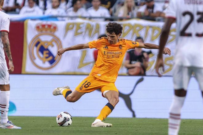 Jesús Vallejo en un partido con el Real Madrid (Foto: Cordon Press)