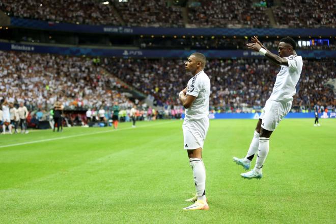 Kylian Mbappé celebra su gol en la Supercopa de Europa (FOTO: Cordón Press).