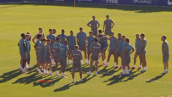 La charla del Cholo Simeone a sus jugadores en el entrenamiento