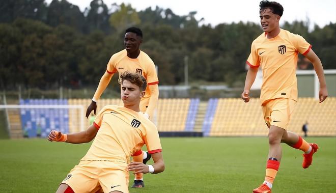 Adrián Niño, en la UEFA Youth League (Foto: @atleti).