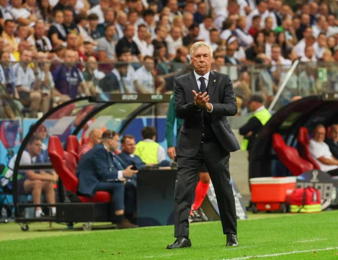 Carlo Ancelotti, en la final de la Supercopa (Foto: Cordon Press).