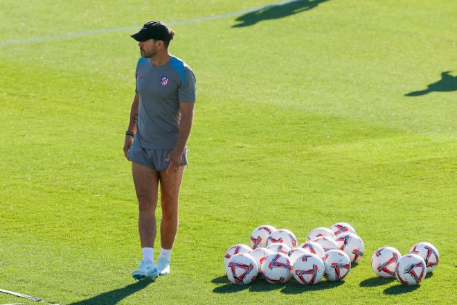 Diego Pablo Simeone, en una sesión del Atlético de Madrid (Foto: EFE).