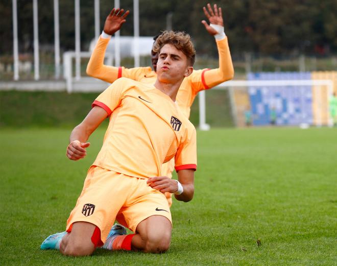 Adrián Niño, en la UEFA Youth League (Foto: @atleti).