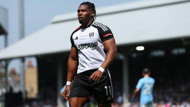 Adama Traoré, con la camiseta del Fulham (Foto: Cordon Press)