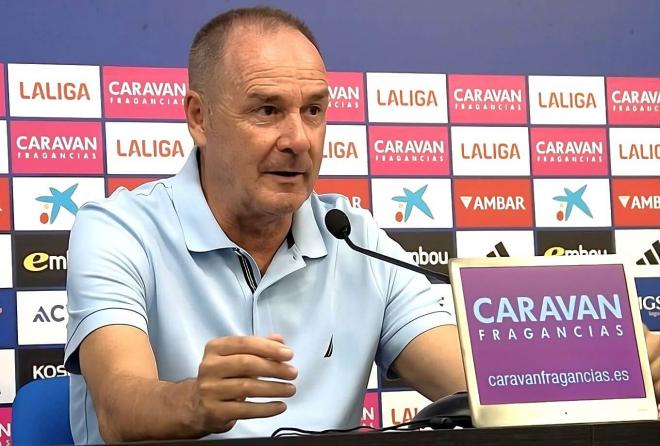 Víctor Fernández, en sala de prensa (Foto: Real Zaragoza).