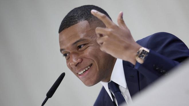 Kylian Mbappé durante la rueda de prensa de su presentación con el Real Madrid (Cordon Press)