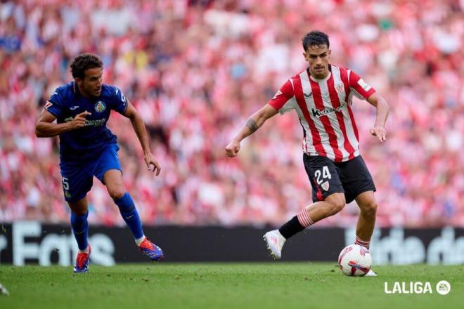 Beñat Prados fue titular con Mikel Vesga ante el Getafe en San Mamés (Foto: LaLiga).