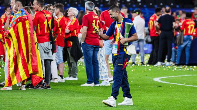 El padre de Lamine Yamal, durante la celebración de la Eurocopa 2024 (Cordon Press)