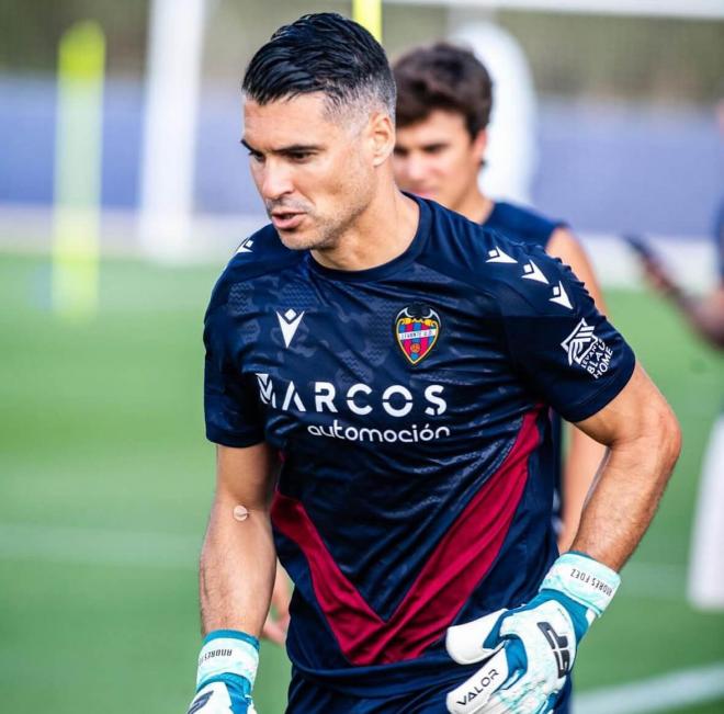 Andrés afrontará su segunda temporada en la guarida del Levante tras renovar hasta 2025 (Foto: LUD). 