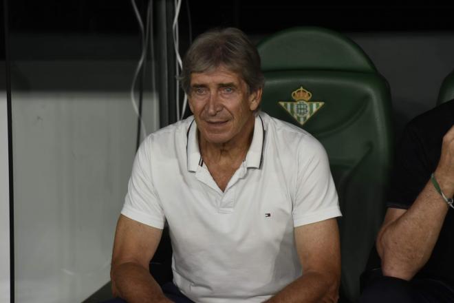 Manuel Pellegrini, entrenador del Real Betis (Foto: Kiko Hurtado).