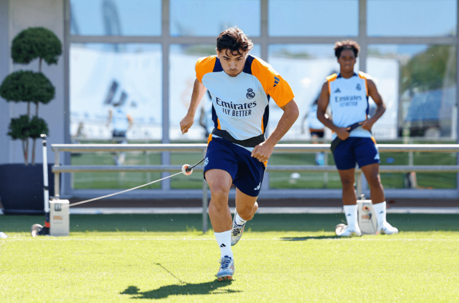 Brahim Díaz, en una sesión del Real Madrid (Foto: RM).