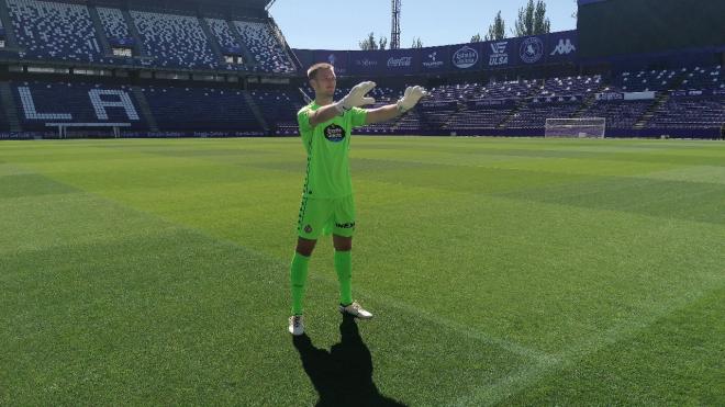 Karl Hein posa como nuevo jugador del Real Valladolid.