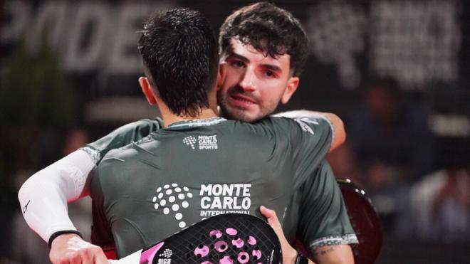 Maxi Arce y Franco Dal Bianco, última pareja que pasa a cuartos (@A1PadelOfficial)