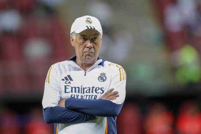 Carlo Ancelotti, en un entrenamiento del Real Madrid (FOTO: Cordón Press).