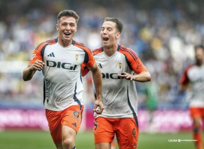 Alberto del Moral celebra su gol en Riazor (Foto: LaLiga).