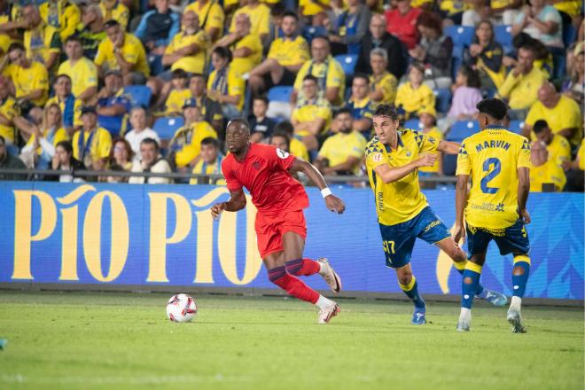 Lukebakio, ante Las Palmas (Foto: Cordon Press).