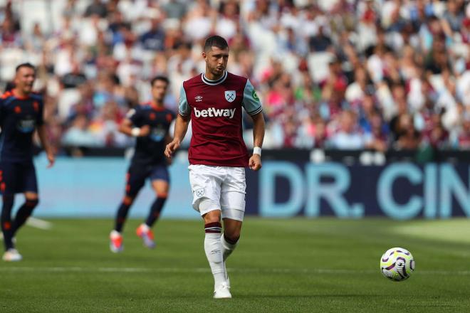 Guido Rodríguez con el West Ham (foto: Cordón Press).