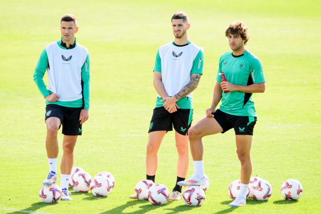 Guruzeta, Oihan Sancet y Unai Gómez se entrenan en Lezama (Foto: Athletic Club).