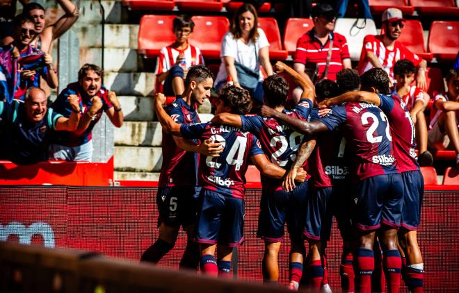 La apuesta de inicio ante el Cádiz será la misma que la de la victoria en El Molinón (Foto: LUD).