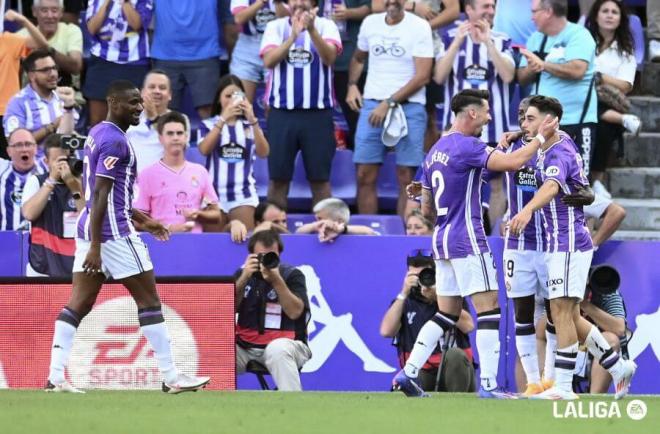 El Pucela celebra el gol al Espanyol.