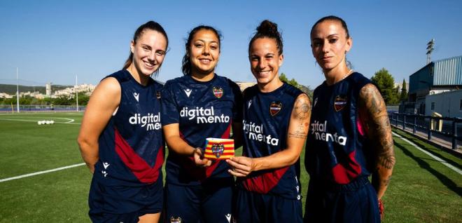 Érika González, Paula Fernández, Alharilla (primera) y Ángela Sosa, las capitanas 2024/25 (Foto: LUD).