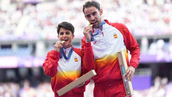 María Pérez y Álvaro Martín, con la medalla de oro (EuropaPress)