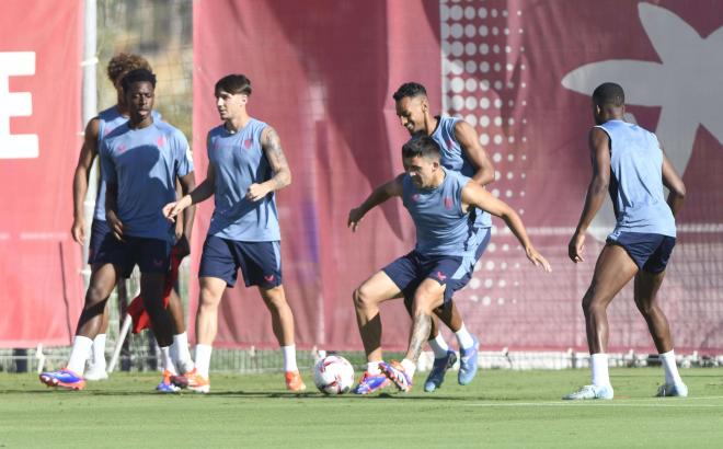 Acuña, en el entrenamiento (Foto: Kiko Hurtado)