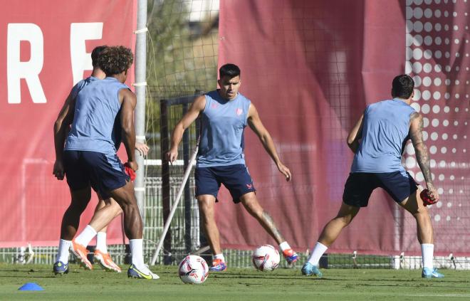 Acuña, en el entrenamiento (Foto: Kiko Hurtado)