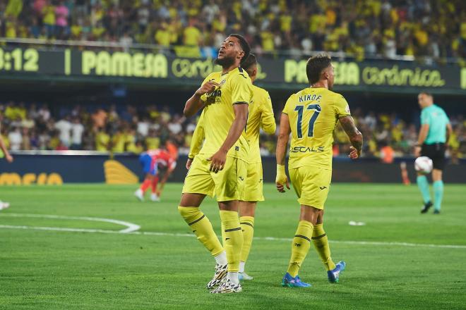 Danjuma celebra el gol ante el Atlético de Madrid (Foto: Cordon Press)