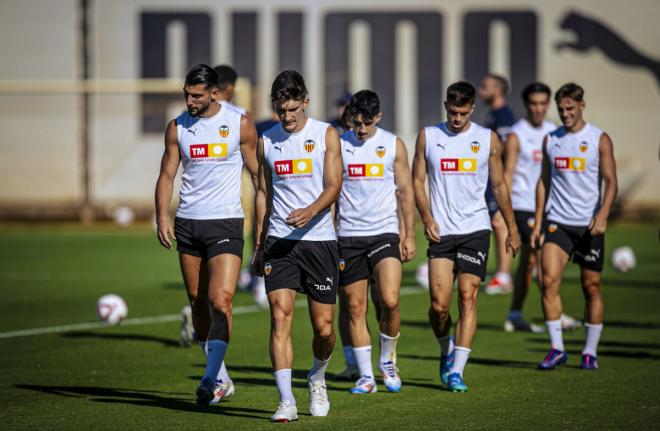 Entrenamiento del Valencia CF, hoy sin Hugo Duro