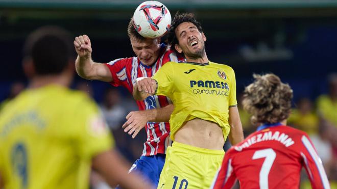 Alexander Sorloth y Dani Parejo en la primera jornada de LALIGA (Foto: Cordon Press)