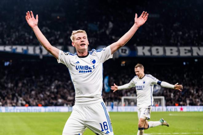 Orri Oskarsson celebra uno de sus goles con el FC Copenhague. (Foto: Cordon Press)