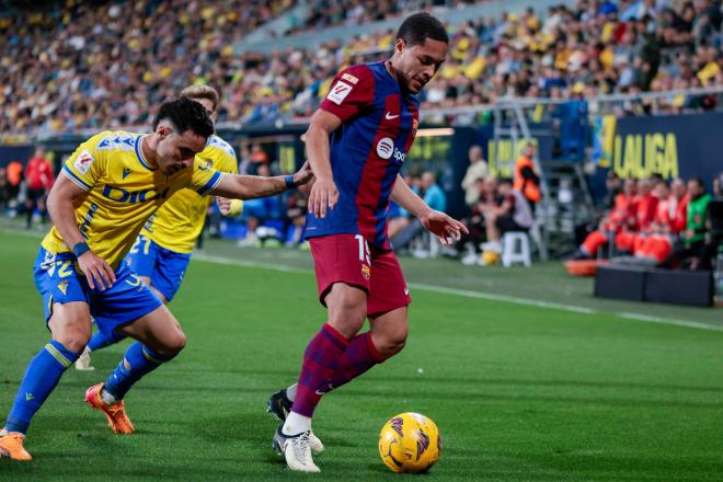 Vitor Roque en el Cádiz-Barcelona de la temporada pasada (foto: Cordón Press).