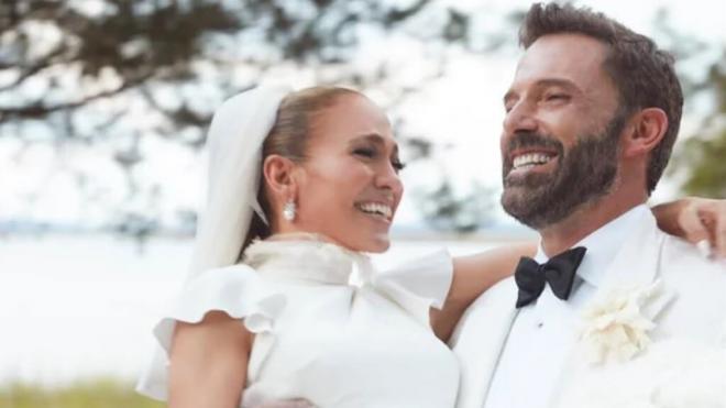 Jennifer Lopez y Ben Affleck, en su boda (Redes Sociales)